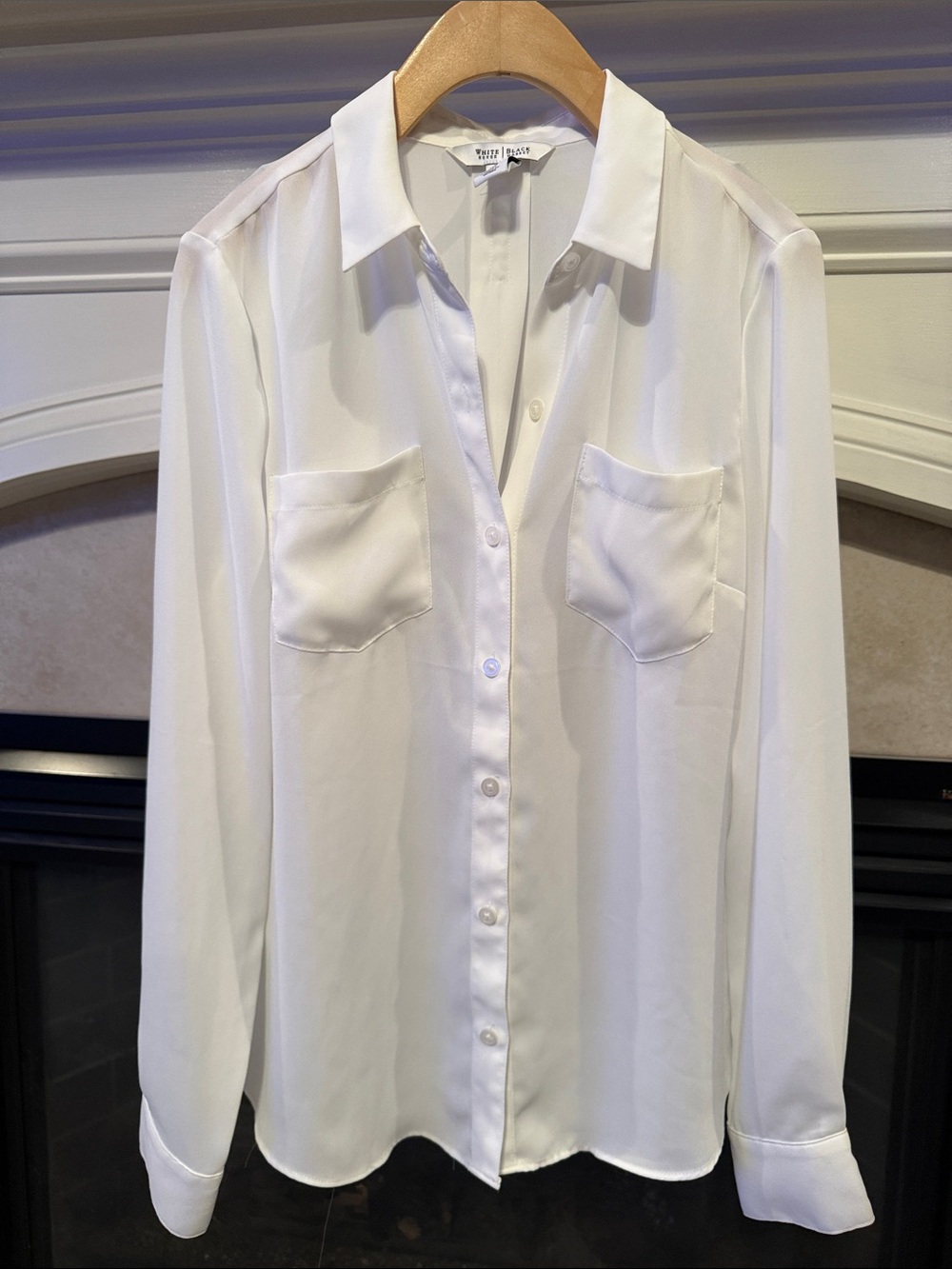 White House Black Market White Button-Front Pocket Blouse
